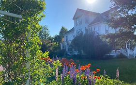 Harbourview Inn&Winchester House